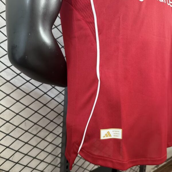 04ff375d Liverpool 25/26 Local Player Versión