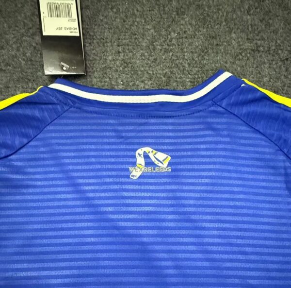498e0580 Leeds United 25/26 Visitante