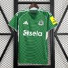 Newcastle United 25/26 Visitante Green