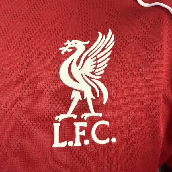926c1595 Liverpool 25/26 Local Player Versión