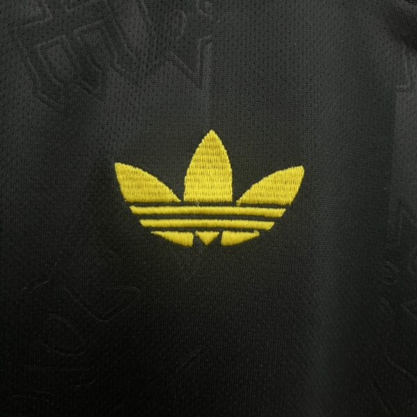 Manchester United 25/26 Visitante Negra