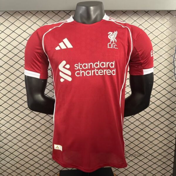 e6dff431 Liverpool 25/26 Local Player Versión