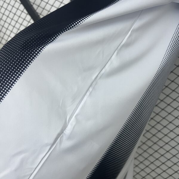 f021cf20 Newcastle United 25/26 Versión Especial